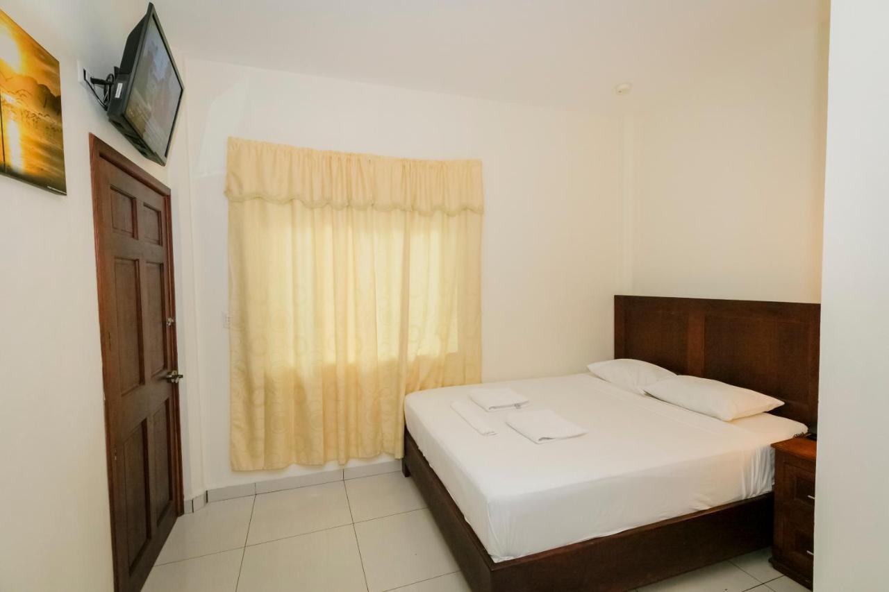 Hotel Mediterraneo Inn Santa Rosa de Lima Eksteriør bilde