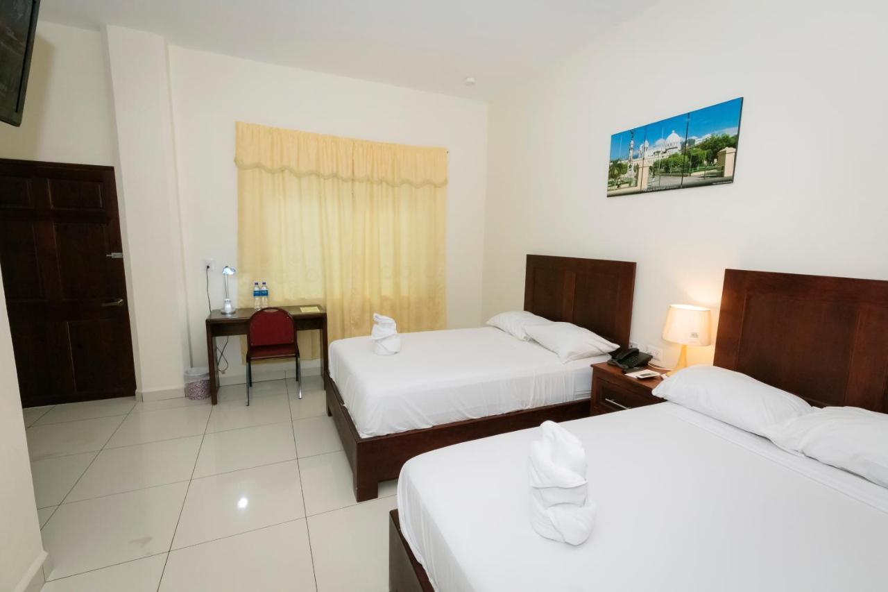 Hotel Mediterraneo Inn Santa Rosa de Lima Eksteriør bilde