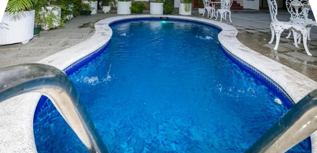 Hotel Mediterraneo Inn Santa Rosa de Lima Eksteriør bilde