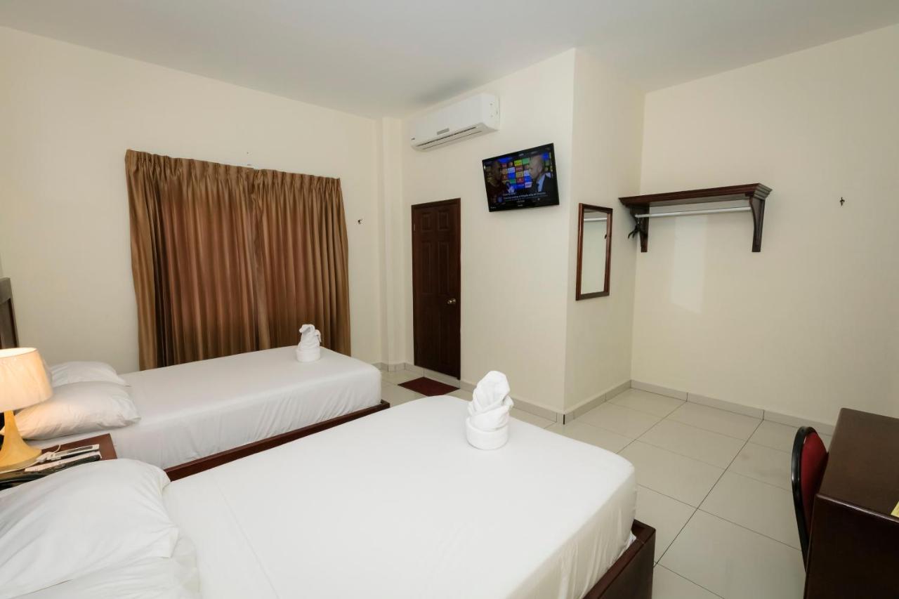 Hotel Mediterraneo Inn Santa Rosa de Lima Eksteriør bilde