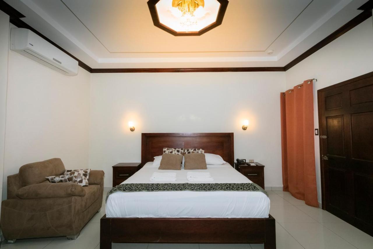 Hotel Mediterraneo Inn Santa Rosa de Lima Eksteriør bilde