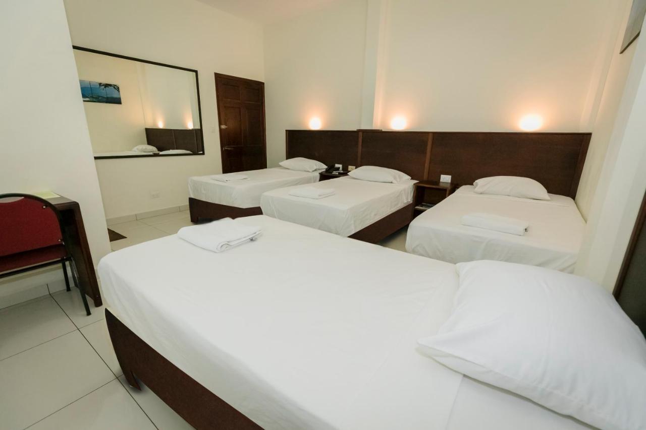 Hotel Mediterraneo Inn Santa Rosa de Lima Eksteriør bilde