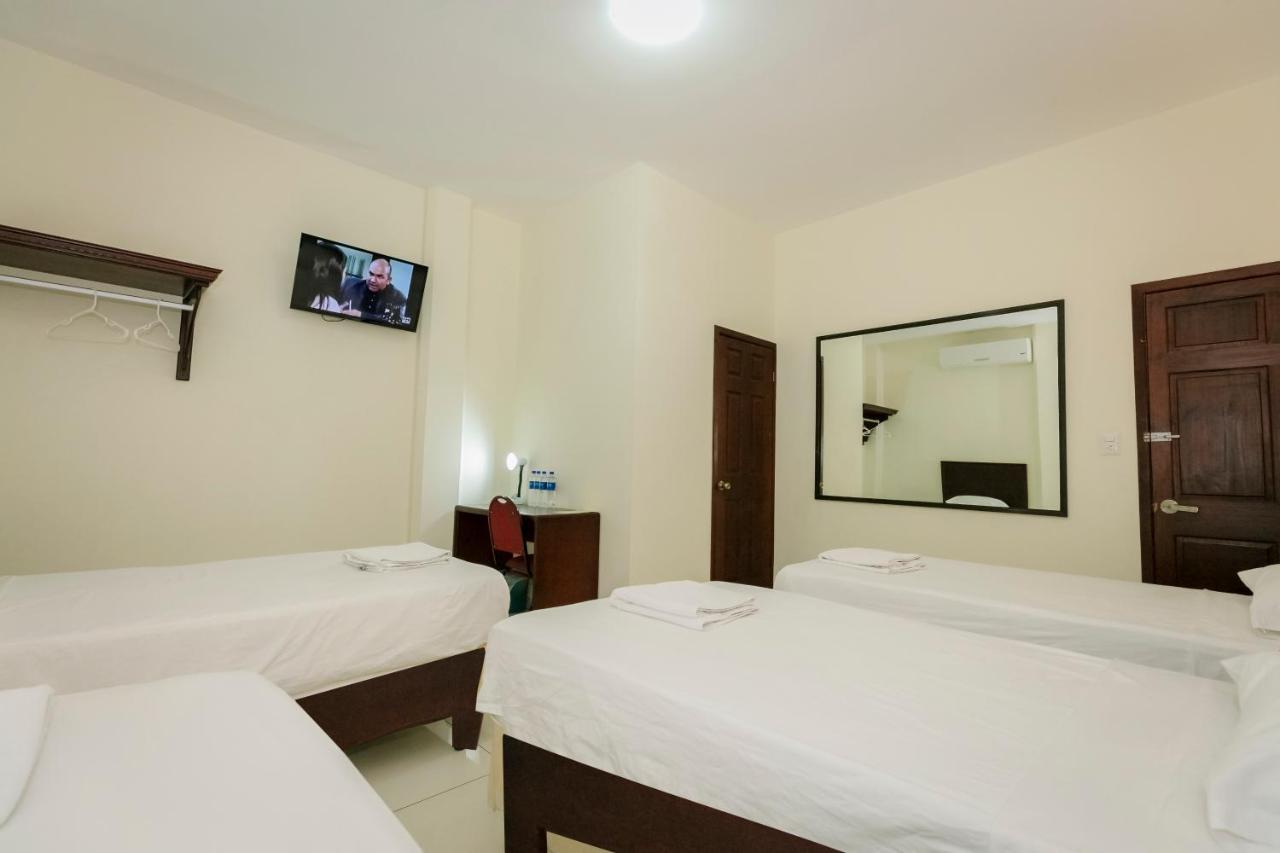 Hotel Mediterraneo Inn Santa Rosa de Lima Eksteriør bilde