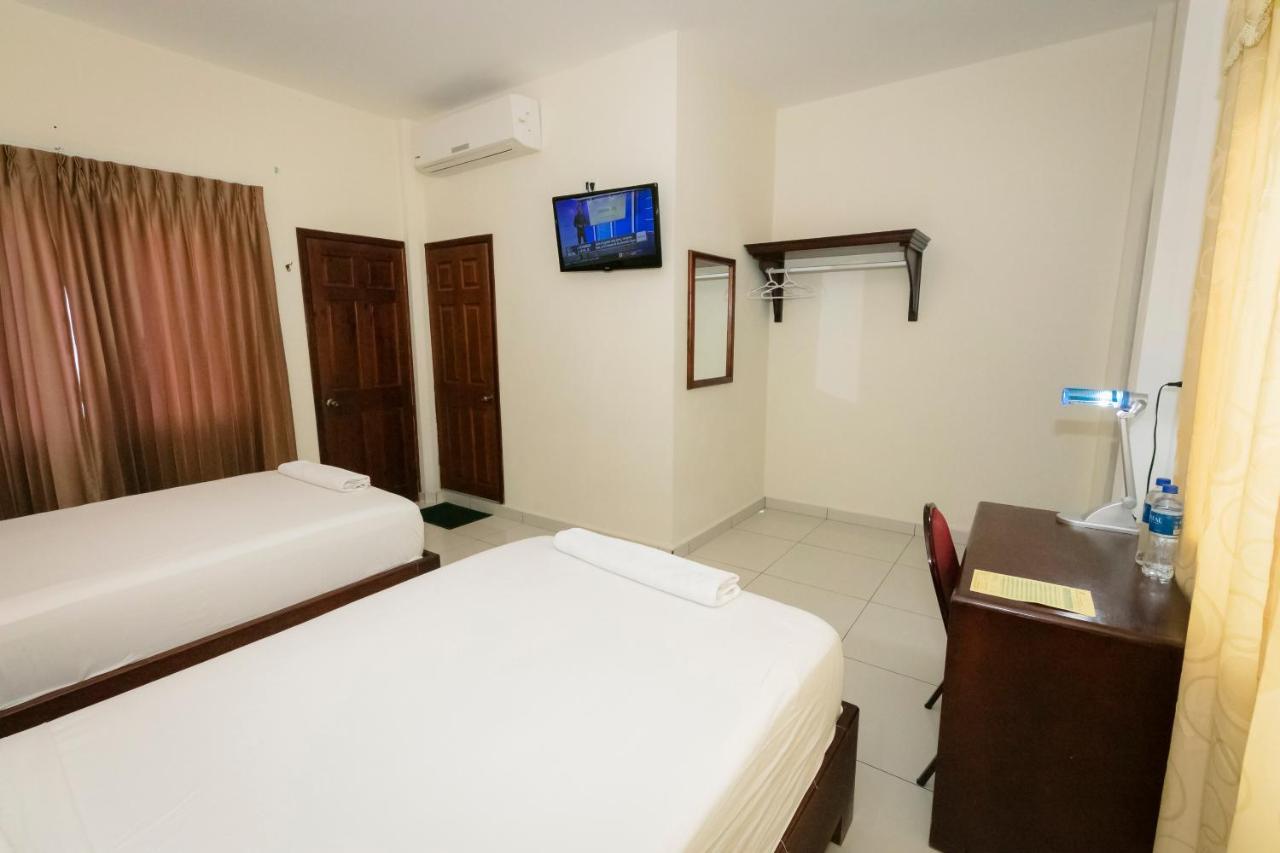 Hotel Mediterraneo Inn Santa Rosa de Lima Eksteriør bilde
